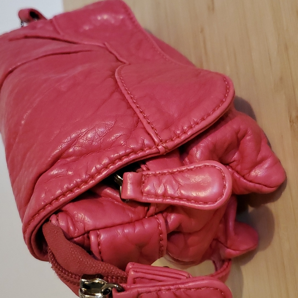 Cargo purse